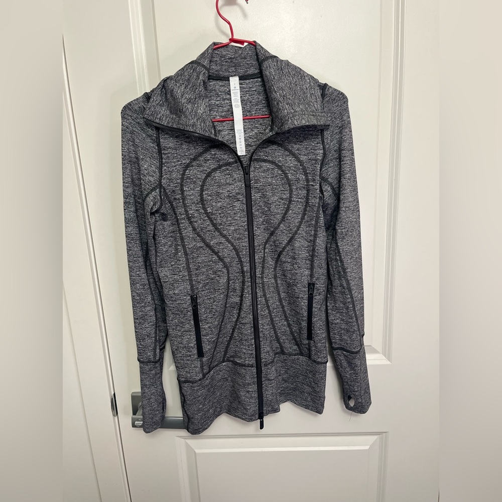 Lululemon Athletica Grey Zip-Up Hoodie in size 2